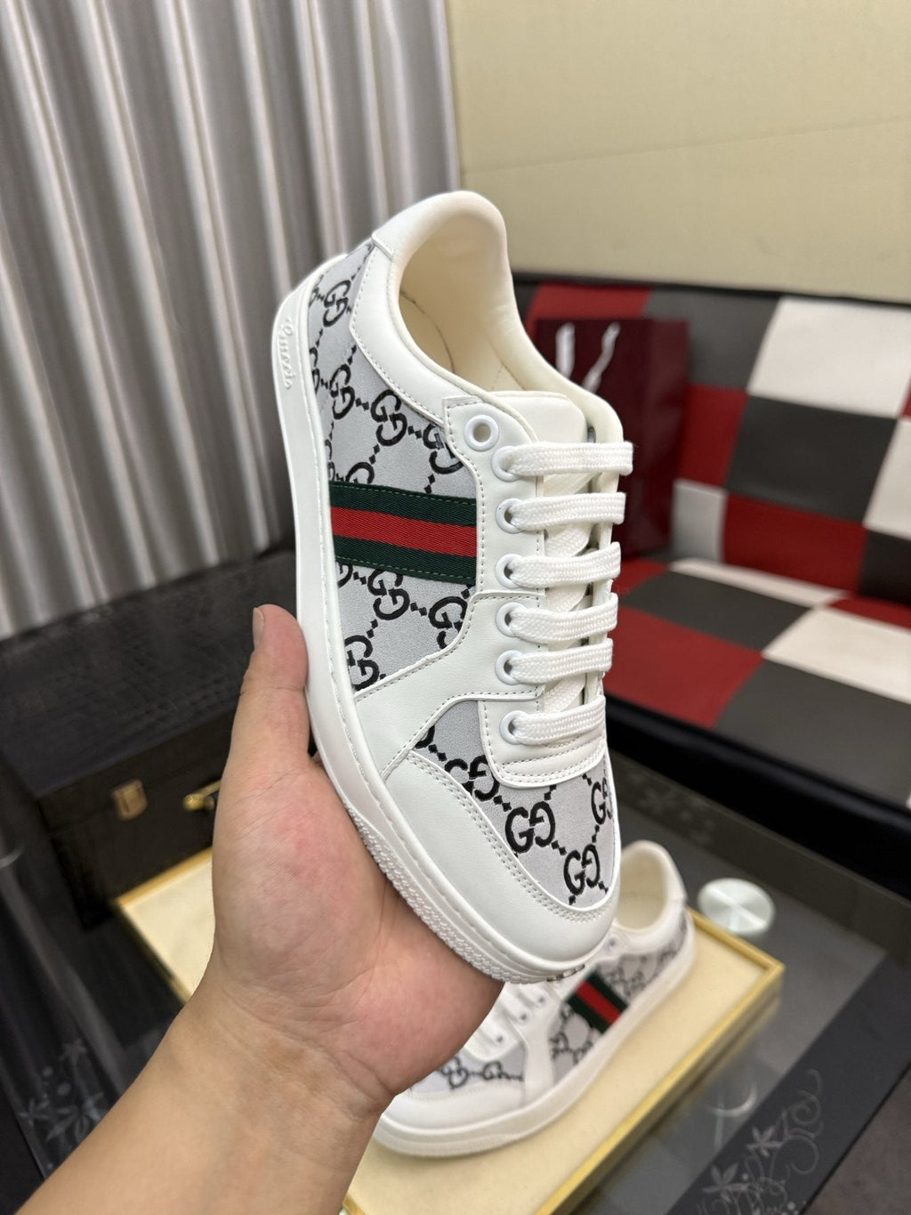 Gucci Patterned Stripe Low-Top Sneakers